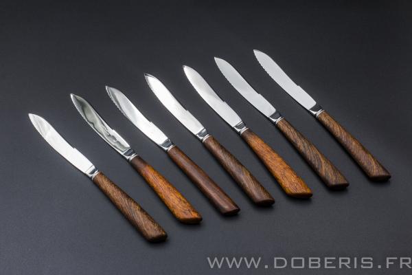 Un ensemble de couteaux à steak rénovés